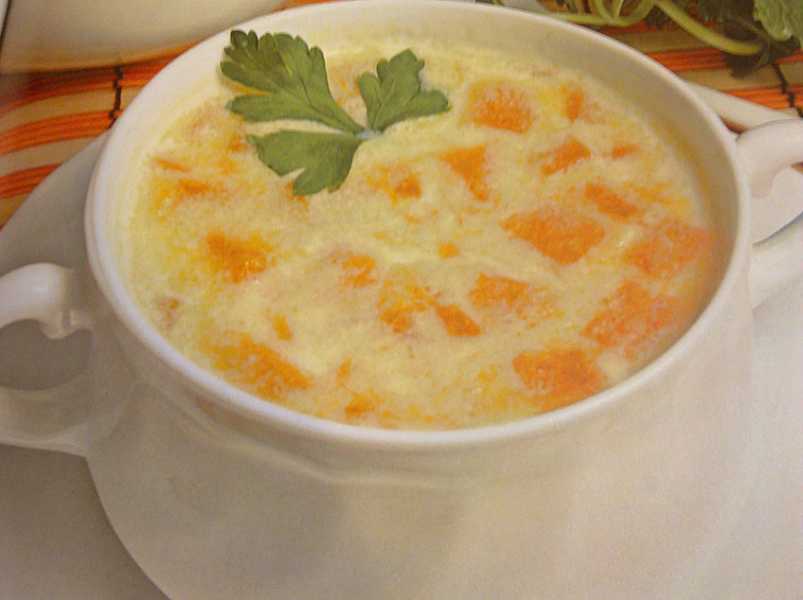 суп молочный с морковью.