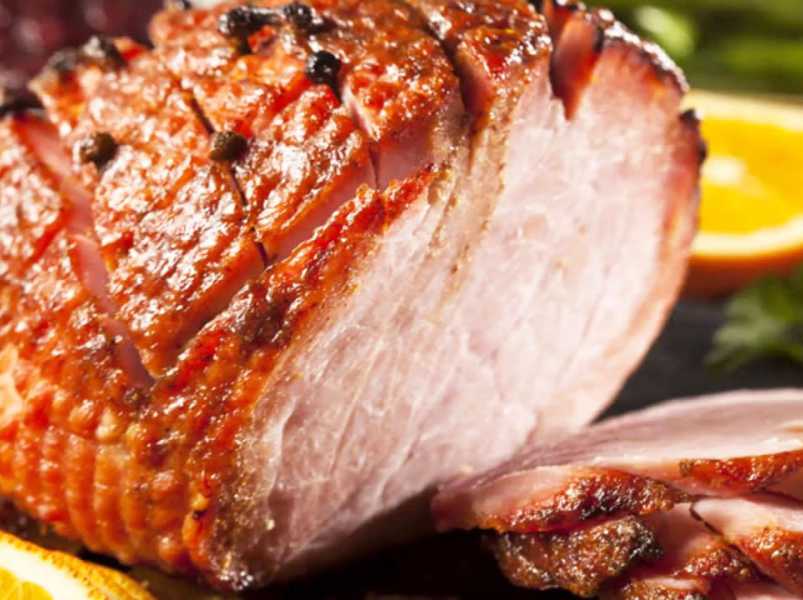 Запеченный свиной окорок по-деревенски – пошаговый рецепт приготовления с фото