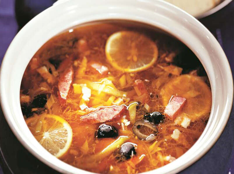 солянка со свининой.