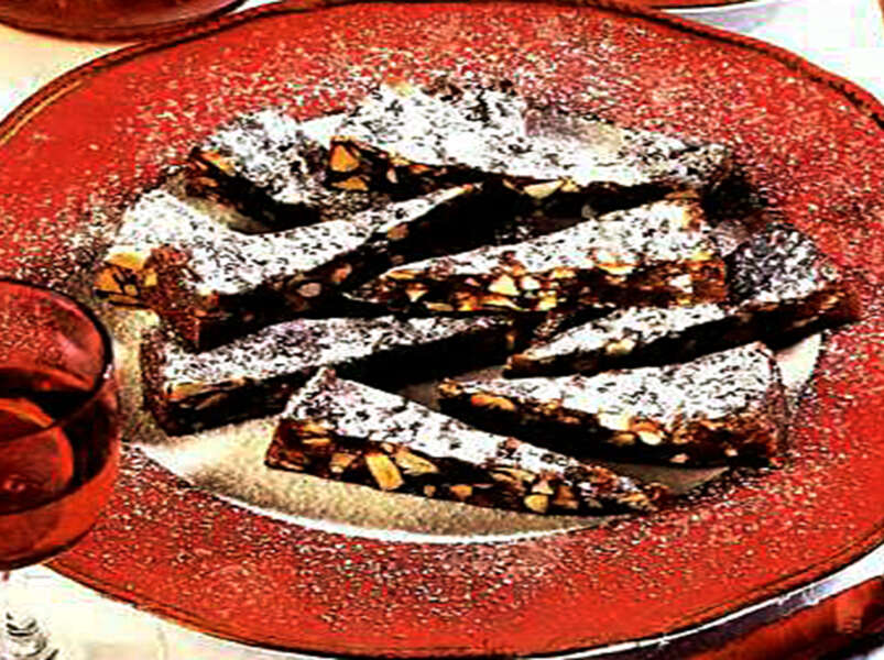 ореховые пряники с цукатами.