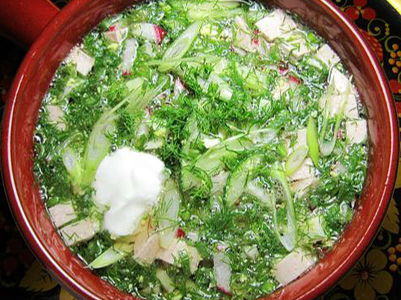 окрошка овощная с картофелем, огурцами на квасе.