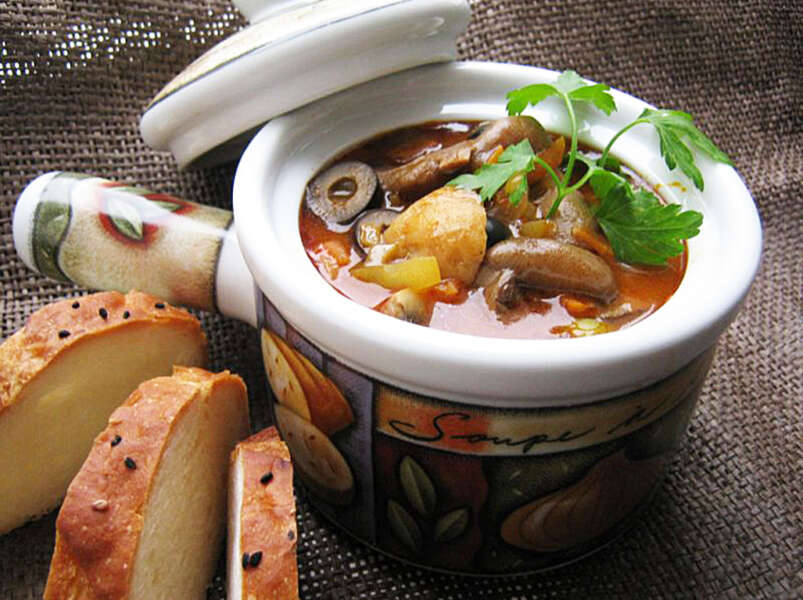 грибная солянка.