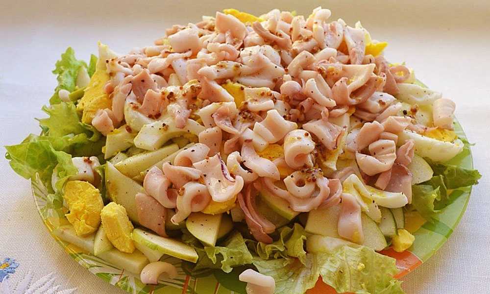 Самый простой салат с кальмарами