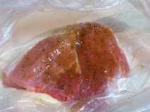 отбиваем стейк для стейка с другой стороны