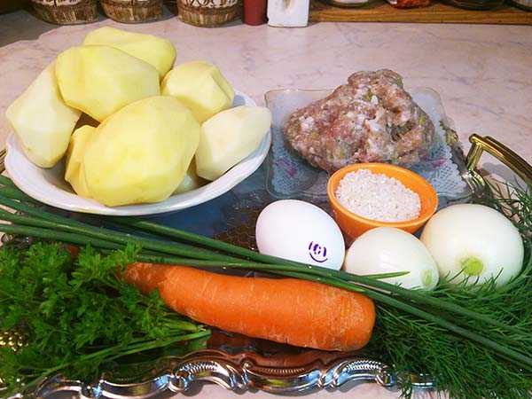 первоначальный состав продуктов для супа картофельного с мясными фрикадельками