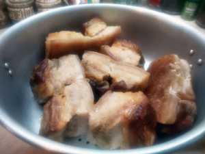 выкладываем промытую брюшину в сито