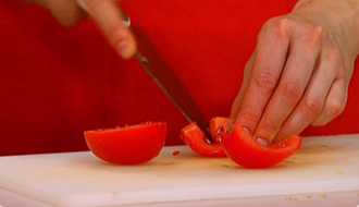 из помидор удаляем семена