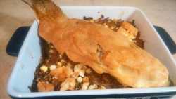 готовый запеченный карп