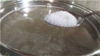 добавляем соль