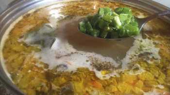 добавляем зелёный лук