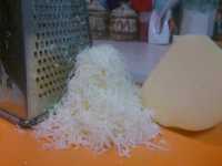 натёртый сыр для салата 