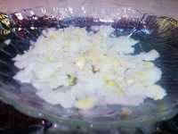 слой лука в салате 