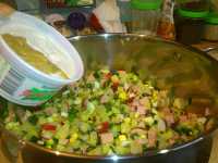 окрошка с мясом рецепт классическая на майонезе. ab371d930297eb1454c9c9b284c42725. окрошка с мясом рецепт классическая на майонезе фото. окрошка с мясом рецепт классическая на майонезе-ab371d930297eb1454c9c9b284c42725. картинка окрошка с мясом рецепт классическая на майонезе. картинка ab371d930297eb1454c9c9b284c42725. Окрошка с колбасой на воде с уксусом и майонезом – это любимое летнее блюдо для многих. Таким кушаньем можно не только хорошо подкрепиться, но и охладиться в зной и жару. Вкусное и питательное оно простое в приготовлении и почти не заменимо летней порой! Порции: 10 Время готовки: 1 час 20 мин.