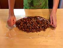 формируем массу в пленке