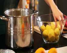 отвариваем картошку до полуготовности