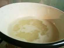 варим рис для супа картофельного с мясными фрикадельками