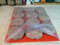 помещаю полуфабрикаты в морозилку